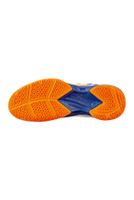 Load image into Gallery viewer, Yonex Power Cushion 39 (White/Orange)